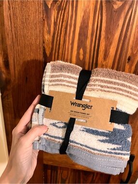 Wrangler Beige & Blue Patterned - 4pc Wash Towel Set